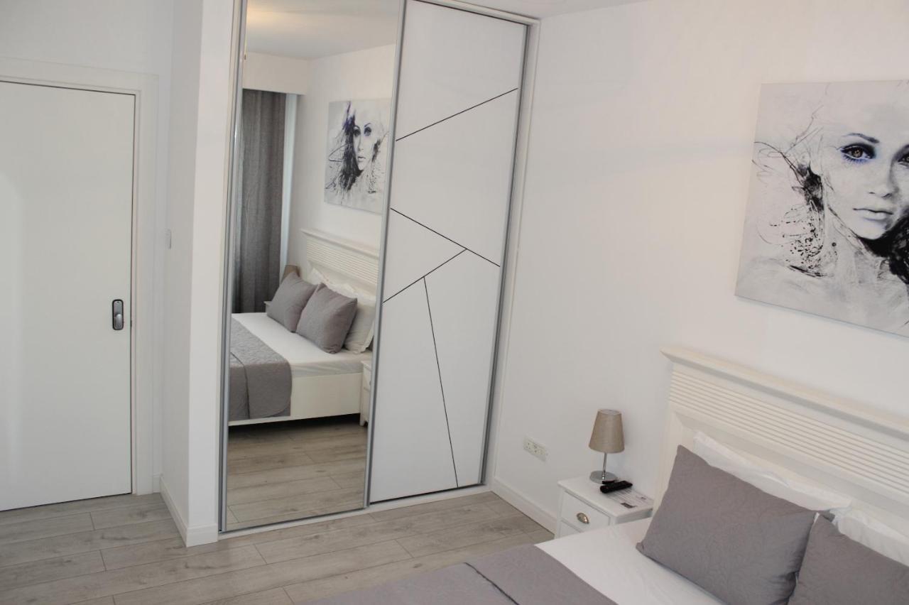 Luxury City Center Apartment - Romana Bukarest Exterior foto