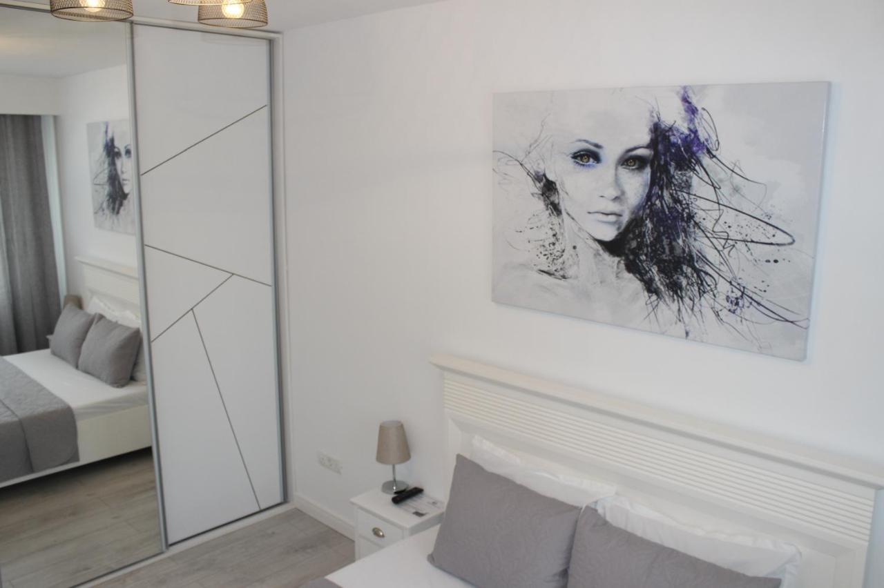 Luxury City Center Apartment - Romana Bukarest Exterior foto